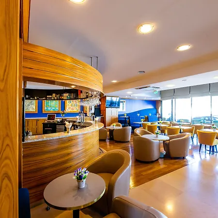 Hotel Le Grand Pavois 3*