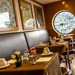 Le Grand Pavois Hotel