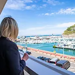 Le Grand Pavois Hotel 3*