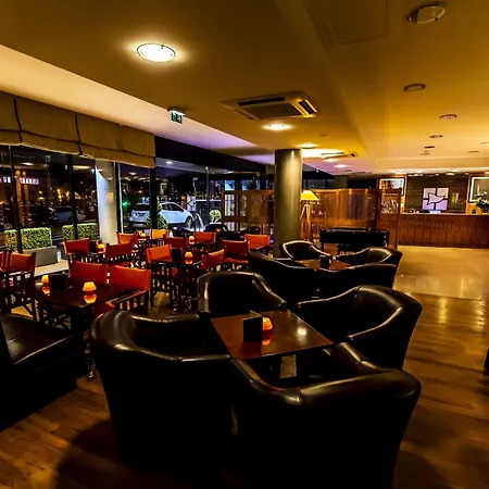 Le Grand Pavois ホテル フェカン