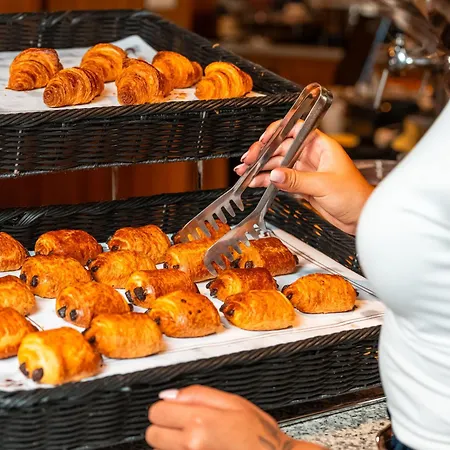 Le Grand Pavois ホテル フェカン