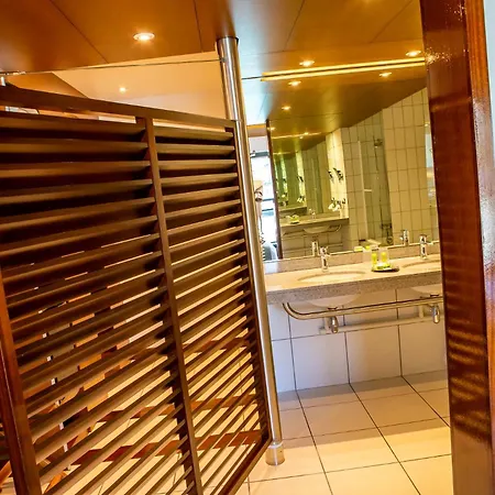 Le Grand Pavois Hotel 3*