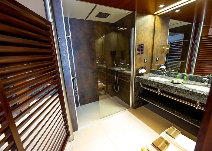 酒店 Le Grand Pavois 3*